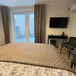 200m Od Promenady, Slowackiego 25a Pensión 3*