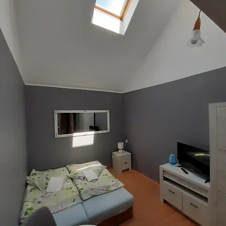 200m Od Promenady, Slowackiego 25a ゲストハウス 3*