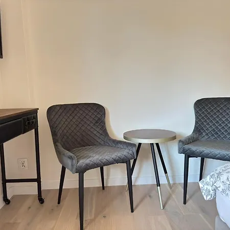 200m Od Promenady, Slowackiego 25a 3*