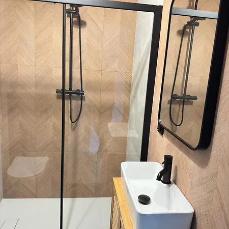 200m Od Promenady, Slowackiego 25a