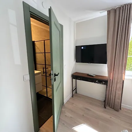 200m Od Promenady, Slowackiego 25a