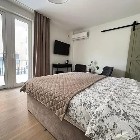 200m Od Promenady, Slowackiego 25a بيت ضيافة سفينويتشي