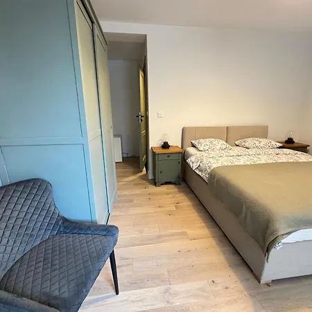 200m Od Promenady, Slowackiego 25a 3*